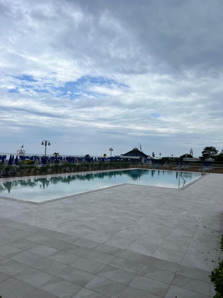 Residence Penelope - Walterigato Apartments Solo Per Famiglie ลิโดดิเยโซโล ภายนอก รูปภาพ