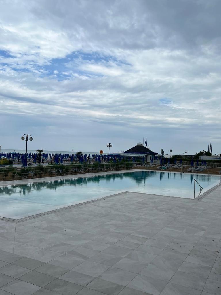 Residence Penelope - Walterigato Apartments Solo Per Famiglie ลิโดดิเยโซโล ภายนอก รูปภาพ